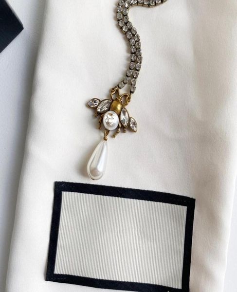 european american retro letters pendant necklaces female net celebrity explosion small bee pearl clavicle chain fast 8327027, Silver
european american retro letters pendant necklaces female net celebrity explosion small bee pearl clavicle chain fast 8327027, Silver