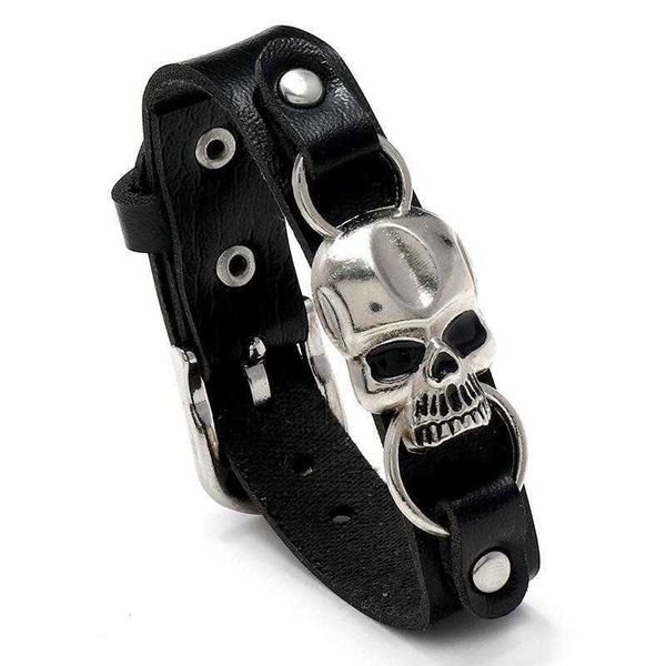 simple skull leather bracelet personality street trend ornament halloween wristband, Golden;silver
simple skull leather bracelet personality street trend ornament halloween wristband, Golden;silver