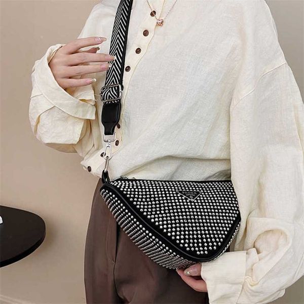 13% off 2023 handbag women's new fashion trend triangle diamond single shoulder crossbody bag for women
13% off 2023 handbag women's new fashion trend triangle diamond single shoulder crossbody bag for women