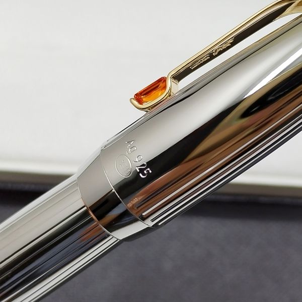 silver / gold ag925 roller ball pen with gem school office stationery classic writing ball pens for business gift
silver / gold ag925 roller ball pen with gem school office stationery classic writing ball pens for business gift