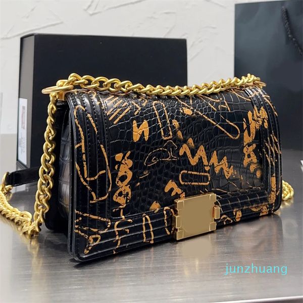 chain bags doodle 2023 crossbody luxury designer brand bags serpentine fashion shoulder handbags women purse phone wallet metallic printed
chain bags doodle 2023 crossbody luxury designer brand bags serpentine fashion shoulder handbags women purse phone wallet metallic printed