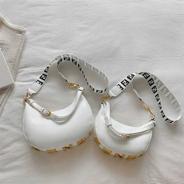19% off 2023 fashion niche design letter crescent for women new high-end texture hand chain crossbody underarm bag spring
19% off 2023 fashion niche design letter crescent for women new high-end texture hand chain crossbody underarm bag spring