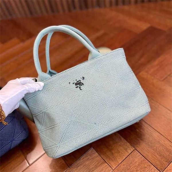 13% off 2023 fashion handbag p family women's classic triangle trend versatile plaid canvas handbag crossbody bag
13% off 2023 fashion handbag p family women's classic triangle trend versatile plaid canvas handbag crossbody bag
