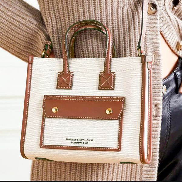 luxury weekend city beach tote shopper bag womens designer burb 2 sizes canvas burbrery handbag bag mens plain classic crossbody clutch fash
luxury weekend city beach tote shopper bag womens designer burb 2 sizes canvas burbrery handbag bag mens plain classic crossbody clutch fash