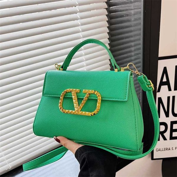 13% off 2023 handbag winter new fashion elegant fresh sweet casual texture foreign style women's bag
13% off 2023 handbag winter new fashion elegant fresh sweet casual texture foreign style women's bag