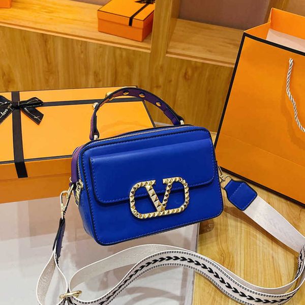 27% off 2023 fashion hand korean version of popular women in new trendy and fashionable small square versatile for the general public single
27% off 2023 fashion hand korean version of popular women in new trendy and fashionable small square versatile for the general public single