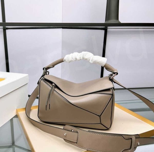 designer cross body luxury tote bag women handbag puzzle geometric shoulder bags designers bags fashion crossbody bag contrast color patchwo
designer cross body luxury tote bag women handbag puzzle geometric shoulder bags designers bags fashion crossbody bag contrast color patchwo