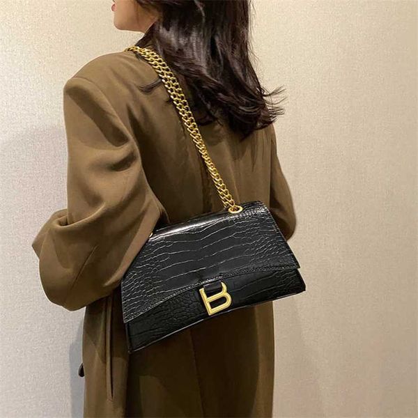 13% off 2023 fashion handbag winter new fashion trend foreign style one shoulder messenger bag female
13% off 2023 fashion handbag winter new fashion trend foreign style one shoulder messenger bag female