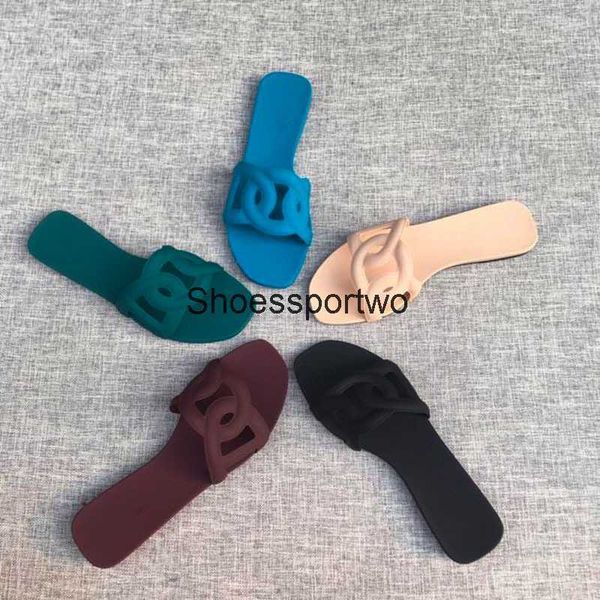 ladies sandals designer luxury oran sandal women chain slides summer rubber big head slides fashion beach shoes flat slippers with box, Black
ladies sandals designer luxury oran sandal women chain slides summer rubber big head slides fashion beach shoes flat slippers with box, Black