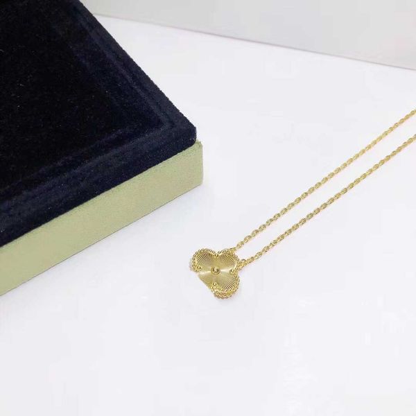 2023 luxury quality charm pendant necklace in 18k gold plated stud earring 10pcs flower design ps5004, Silver
2023 luxury quality charm pendant necklace in 18k gold plated stud earring 10pcs flower design ps5004, Silver