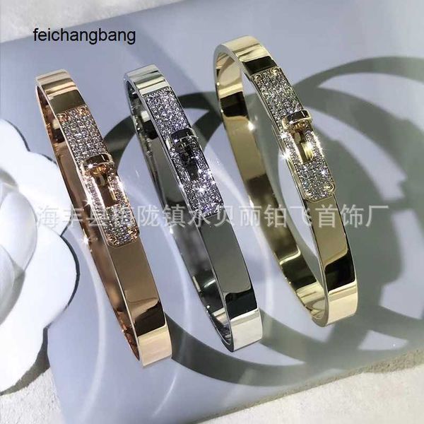 luxury h ermes designer bracelets v gold button with pig nose and diamond personalized network red same style, Black
luxury h ermes designer bracelets v gold button with pig nose and diamond personalized network red same style, Black