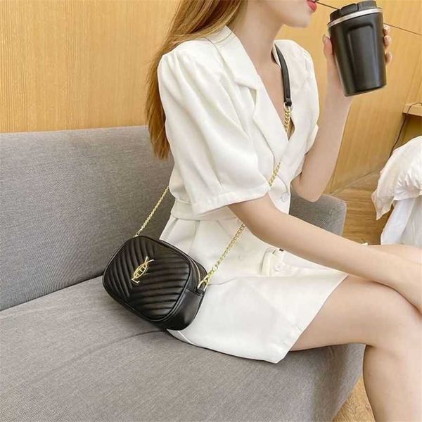 15% off 2023 handbag autumn new trend fashion one shoulder crossbody metal chain small square foreign women's bag
15% off 2023 handbag autumn new trend fashion one shoulder crossbody metal chain small square foreign women's bag