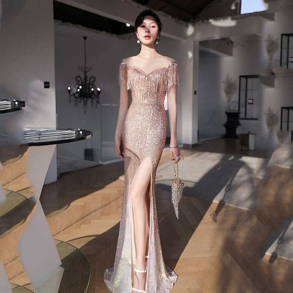 shoulder tassel evening dress female aura queen 2023 summer new fishtail heavy industry host slim fitting dress, White;black
shoulder tassel evening dress female aura queen 2023 summer new fishtail heavy industry host slim fitting dress, White;black