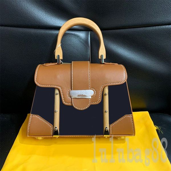 ladies leather bag bussiness handbag shoulder fashion wooden squares retro simple handles unique soft special mini men pink bag christmas xb
ladies leather bag bussiness handbag shoulder fashion wooden squares retro simple handles unique soft special mini men pink bag christmas xb
