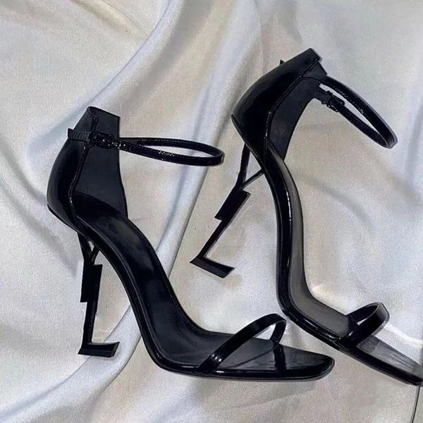 summer luxury brand sandals letter high heels 7cm 10cm black shiny patent leather peep toe dress shoes metal letter heel wedding shoes 35-43
summer luxury brand sandals letter high heels 7cm 10cm black shiny patent leather peep toe dress shoes metal letter heel wedding shoes 35-43