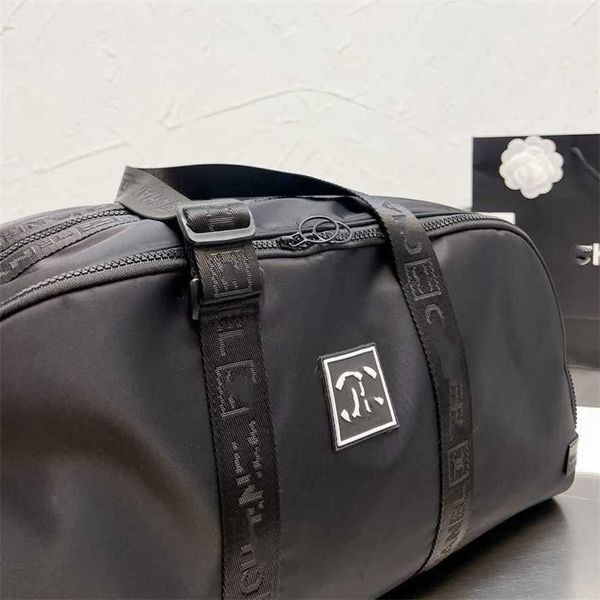 15% off 2023 fashion hand short distance business trip large capacity nylon cloth fashionable and simple one shoulder black storage travel b
15% off 2023 fashion hand short distance business trip large capacity nylon cloth fashionable and simple one shoulder black storage travel b