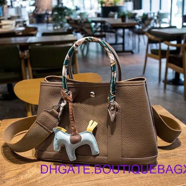 original edition designer hremm party garden bags online store genuine leather womens bag 2023 new garden large capacity bucket single shoul
original edition designer hremm party garden bags online store genuine leather womens bag 2023 new garden large capacity bucket single shoul