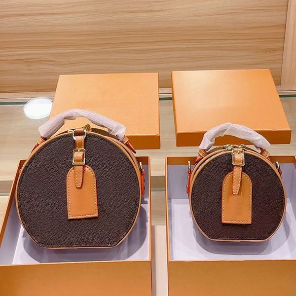 circular crossbody bags handbag purse round cake bag genuine leather fashion letter old flower adjustable shoulder strap small handbags wall
circular crossbody bags handbag purse round cake bag genuine leather fashion letter old flower adjustable shoulder strap small handbags wall