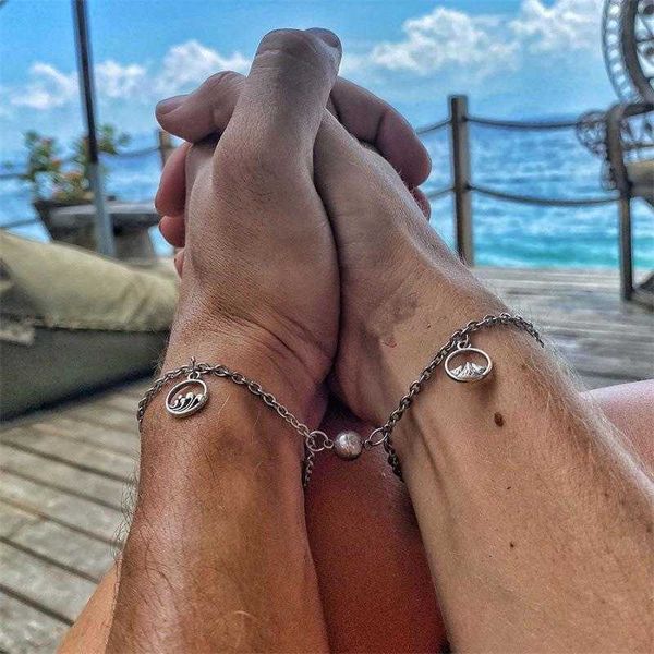 pledge of eternal love chain magnet suction couple bracelet men and womens one pair simple fashion, Black
pledge of eternal love chain magnet suction couple bracelet men and womens one pair simple fashion, Black