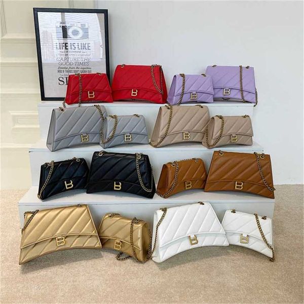 32% 2023 fashion handbag new lingge chain sand leakage report single shoulder crossbody bag large and small
32% 2023 fashion handbag new lingge chain sand leakage report single shoulder crossbody bag large and small