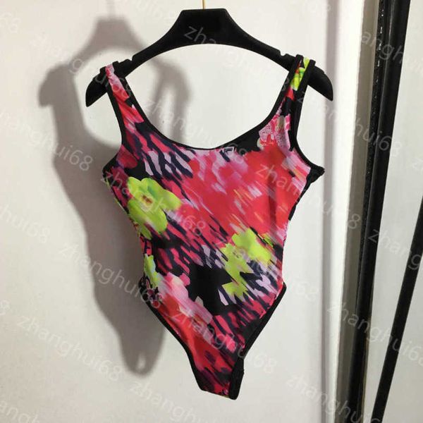 23ss womens bikini swimwear designer bathing suit red and green flower alphabet print suspender one-piece swimsuit with chest pad women clot, White;black
23ss womens bikini swimwear designer bathing suit red and green flower alphabet print suspender one-piece swimsuit with chest pad women clot, White;black