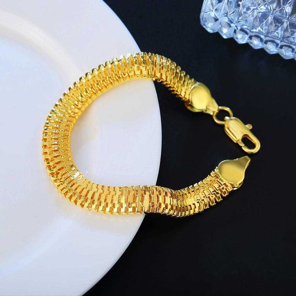jewelry gold plated bracelet hollow high grade psensitive surface fashion for women simple wholesale ornament, Golden;silver
jewelry gold plated bracelet hollow high grade psensitive surface fashion for women simple wholesale ornament, Golden;silver
