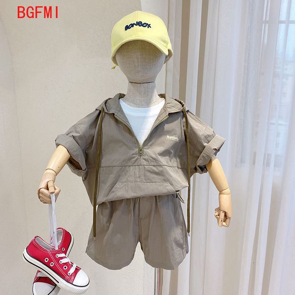 setssuits summer kids clothes korean children's clothing baby boy suit shortsleeved fake twopiece hoodie shorts 2 pcs set 29y 230510
setssuits summer kids clothes korean children's clothing baby boy suit shortsleeved fake twopiece hoodie shorts 2 pcs set 29y 230510