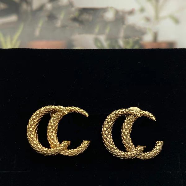 20style luxury famous designer stud earring retro plaid heart double letter stud for women girl party gift jewelry accessory high quality, Golden;silver
20style luxury famous designer stud earring retro plaid heart double letter stud for women girl party gift jewelry accessory high quality, Golden;silver