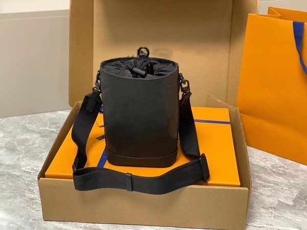 designer bucket bag men's and women's cross-body tote bag luxury 1v brand drawstring shoulder bag embossed cowhin adjustable shoul
designer bucket bag men's and women's cross-body tote bag luxury 1v brand drawstring shoulder bag embossed cowhin adjustable shoul