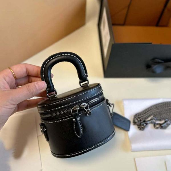 7a custom luxury brand original newset women messenger bag leather handbags ladies designer handbags
7a custom luxury brand original newset women messenger bag leather handbags ladies designer handbags