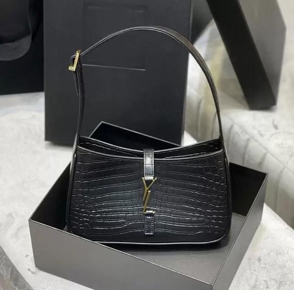 quality armpit bags classic leather designer handbags for ladies, shoulder bags, multi-color fashion bags wholesale
quality armpit bags classic leather designer handbags for ladies, shoulder bags, multi-color fashion bags wholesale