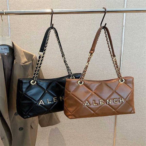 32% 2023 handbag women's winter new fashion versatile western style one shoulder crossbody bag for women
32% 2023 handbag women's winter new fashion versatile western style one shoulder crossbody bag for women