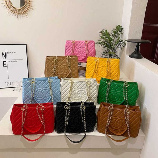 27% off 2023 fashion handbag s new lingge chain large capacity women's one shoulder tote bag
27% off 2023 fashion handbag s new lingge chain large capacity women's one shoulder tote bag
