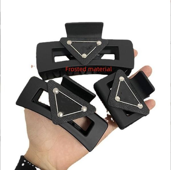 10style luxury classic inverted triangle designer frosted style brand hairpineverything casual hairpin black shark hairpin christmas jewelry, Golden;silver
10style luxury classic inverted triangle designer frosted style brand hairpineverything casual hairpin black shark hairpin christmas jewelry, Golden;silver