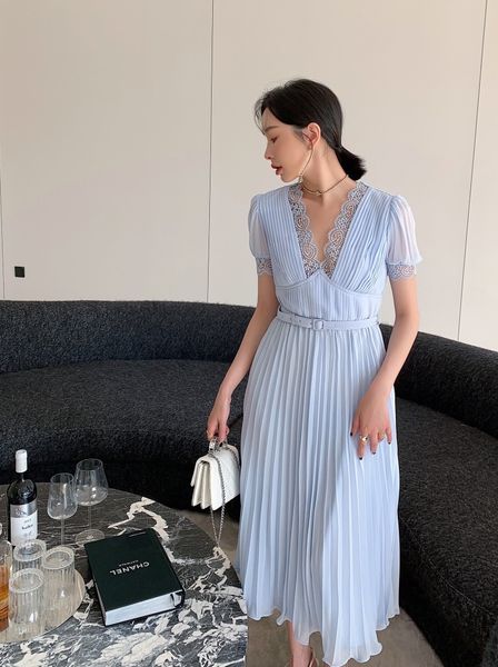runway dresses european designer design 2023 early spring new line lace panel high waist pleated deep v dress, Black
runway dresses european designer design 2023 early spring new line lace panel high waist pleated deep v dress, Black