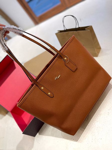 designer shoulder bag women underarm package fashion shoulder bags tote bag wallet famous handbag womens handbags bags mailmanbag high quali
designer shoulder bag women underarm package fashion shoulder bags tote bag wallet famous handbag womens handbags bags mailmanbag high quali