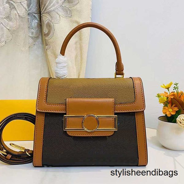 designer bags totes crossbody handbag old flower box bag messenger handbags gold lock catch handle detachable strap women tote bags canvas l
designer bags totes crossbody handbag old flower box bag messenger handbags gold lock catch handle detachable strap women tote bags canvas l