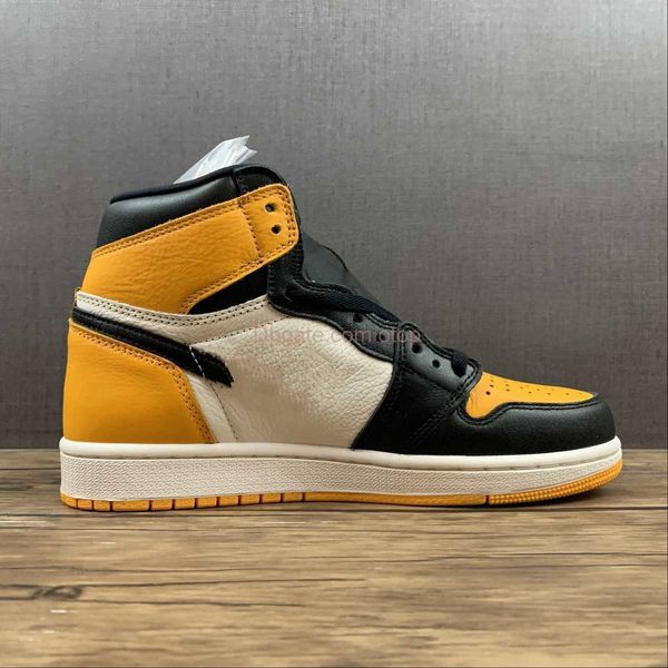 basketball shoes 1 retro high og taxi 555088-711 mens womens taxi black-sail sports sneakers leather upper size us 4-12 eur 36-46
basketball shoes 1 retro high og taxi 555088-711 mens womens taxi black-sail sports sneakers leather upper size us 4-12 eur 36-46