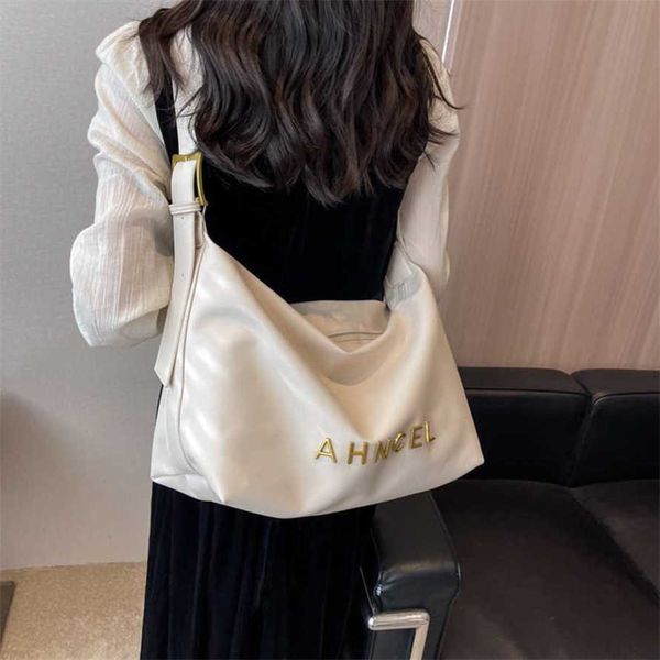 15% off 2023 handbag new korean edition big women's fashion popular commuter netizen ins versatile tote crossbody bag
15% off 2023 handbag new korean edition big women's fashion popular commuter netizen ins versatile tote crossbody bag