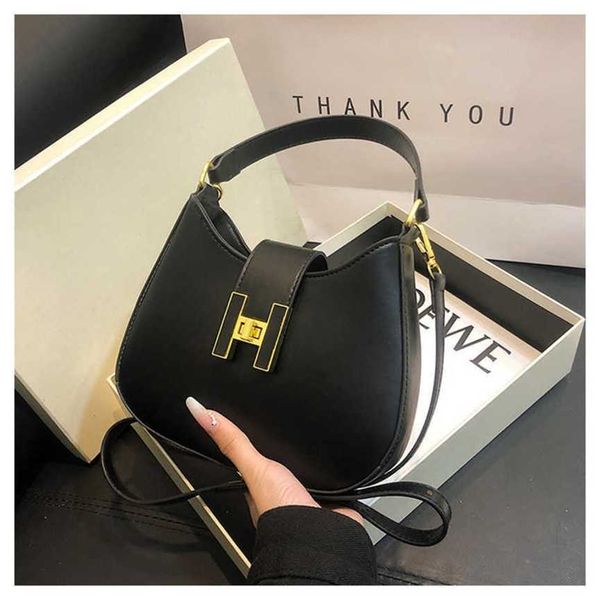 30% off 2023 fashion hbag advanced fashionable portable bag for women in spring summer a small group of westernized new moon casual and vers
30% off 2023 fashion hbag advanced fashionable portable bag for women in spring summer a small group of westernized new moon casual and vers