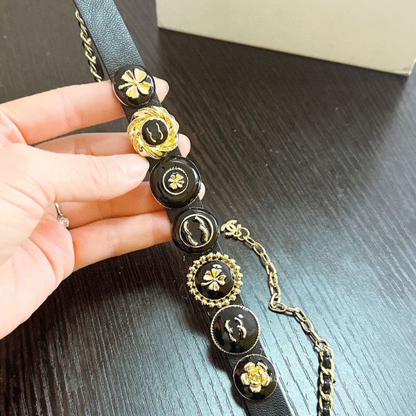 designer womens choker channel necklace luxury brand short chain designed for women neck jewelry retro design is black gold necklace new bir, Golden;silver
designer womens choker channel necklace luxury brand short chain designed for women neck jewelry retro design is black gold necklace new bir, Golden;silver