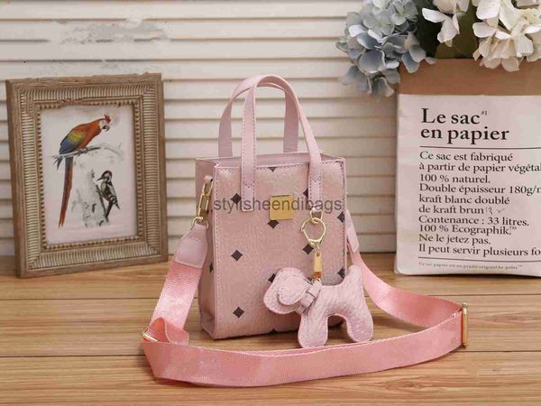 stylisheendibags shoulder bags designer handbags petit sac plat totes bag empreinte supple grained leather double handle by the pool handbag
stylisheendibags shoulder bags designer handbags petit sac plat totes bag empreinte supple grained leather double handle by the pool handbag