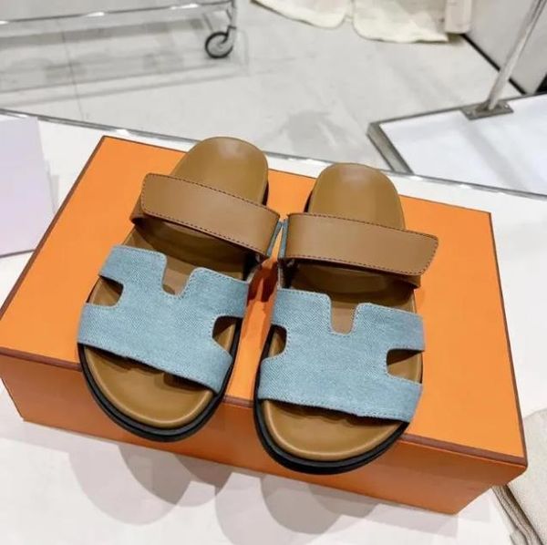 2023 designer slippers beach classic flat sandals luxury summer lady leather flip flops men women slides2, Black
2023 designer slippers beach classic flat sandals luxury summer lady leather flip flops men women slides2, Black