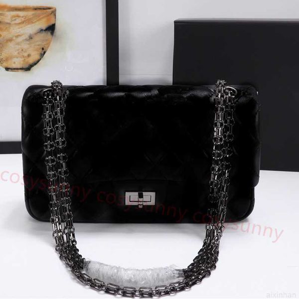 classic 25cm 30cm caviar cow sheepskin women's one shoulder square high texture letter leather saddle messenger bag
classic 25cm 30cm caviar cow sheepskin women's one shoulder square high texture letter leather saddle messenger bag