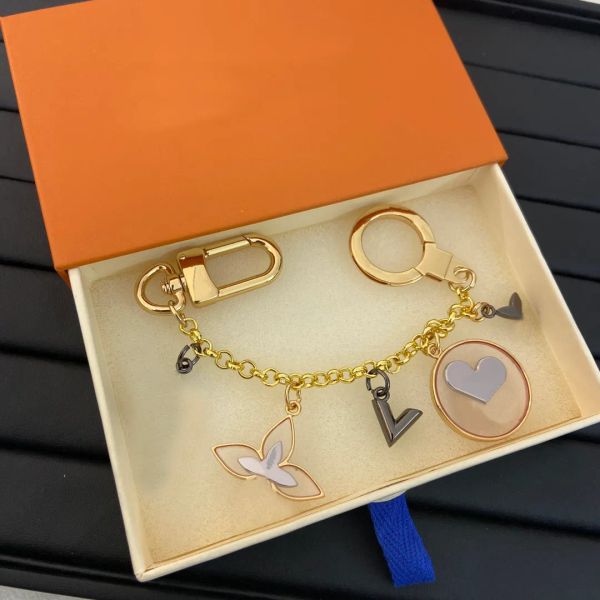 fashion trendy luxury designer keychain cartoon classic key buckle flower letter silver gary keychains mens womens bag handbag pendant
fashion trendy luxury designer keychain cartoon classic key buckle flower letter silver gary keychains mens womens bag handbag pendant