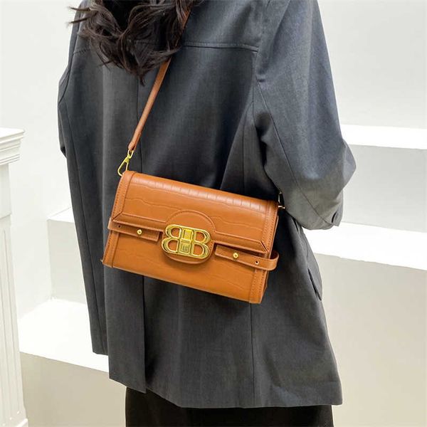 2023 fashion hand fashionable and trendy women's new westernized one shoulder crossbody bag for women
2023 fashion hand fashionable and trendy women's new westernized one shoulder crossbody bag for women