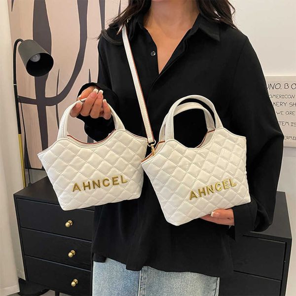 50% off 2023 handbag vegetable basket new fashion women's handbag lingge crossbody bags
50% off 2023 handbag vegetable basket new fashion women's handbag lingge crossbody bags