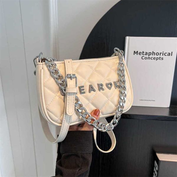 30% off 2023 fashion hand high grade westernized for women in the summer new women's crossbody diamond grid chain one shoulder small sq
30% off 2023 fashion hand high grade westernized for women in the summer new women's crossbody diamond grid chain one shoulder small sq