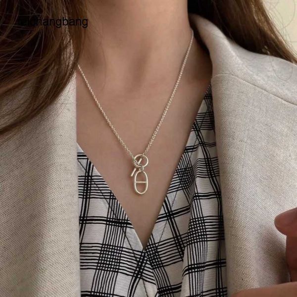luxury h ermes designer necklace 925 sterling silver plated versatile simple pendant mesh red ins temperament clavicle chain ot clasp classi, Black
luxury h ermes designer necklace 925 sterling silver plated versatile simple pendant mesh red ins temperament clavicle chain ot clasp classi, Black