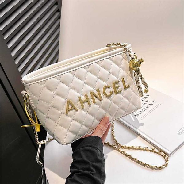 30% off 2023 handbag lingge for women's new fashion chain crossbody with western style small golden ball one shoulder underarm bag
30% off 2023 handbag lingge for women's new fashion chain crossbody with western style small golden ball one shoulder underarm bag